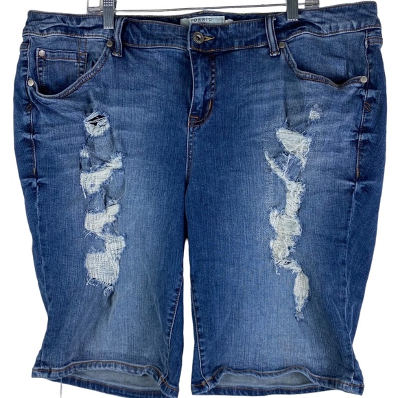 Torrid Sz 22 3X Jean Denim Bermuda Boyfriend Shorts Distressed Blue - Picture 2 of 4